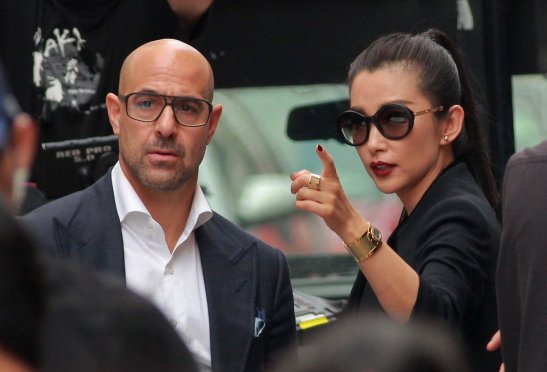 stanley-tucci-transformers-4-set-hong-kong_1383164424