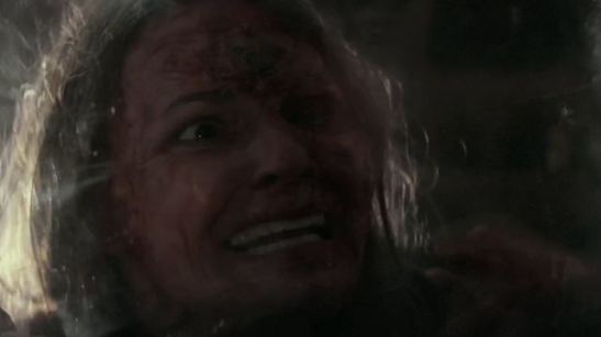 quotNe-la-laisse-pas-entrer-quot-10-Cloverfield-Lane-dévoile-un-extrait-aussi-court-qu039énigmatique