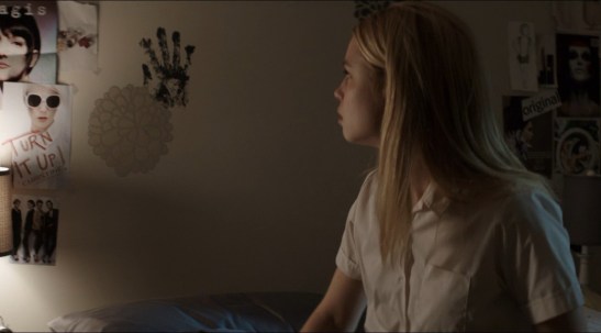 the-darkness-moie-2016-kevin-bacon-blumhouse