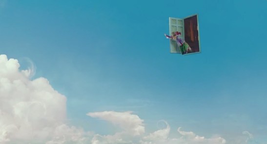 Alice_Through_LookingGlass_tease