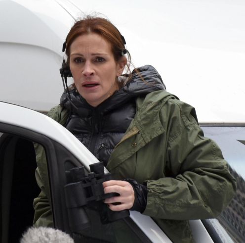 julia-roberts-on-the-set-of-money-monster-in-new-york-04-19-2015_5