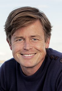 mv5bmjq2ndq1mjm2nf5bml5banbnxkftztgwode3nje5ote-_v1_ux214_cr00214317_al_