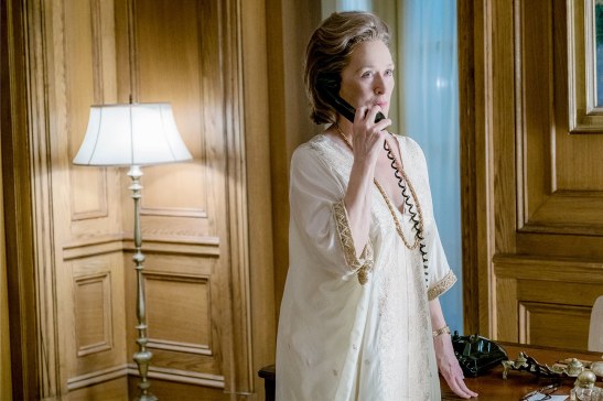 t-Meryl-Streep-Caftan-The-Post