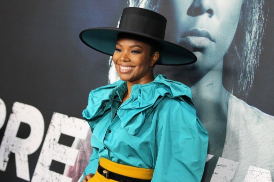 Gabrielle-Union-Breaking-In-Movie-Premiere-Red-Carpet-Fashion-Marc-Jacobs-Tom-Lorenzo-Site-1