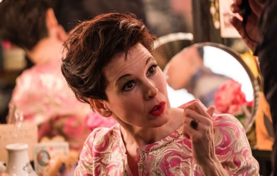renc3a9e-zellweger-as-judy-garland-in-the-upcoming-film-judy-photo-credit-david-hindley-courtesy-of-ld-entertainment-and-roadside-attractions-2mb-2-5000x3333-920x584